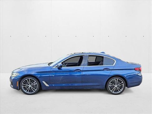Used 2021 BMW 530i w/ Premium Package image 9