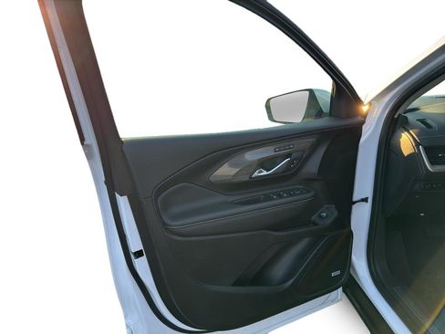 Used 2024 GMC Terrain Denali w/ Denali Premium Package image 13