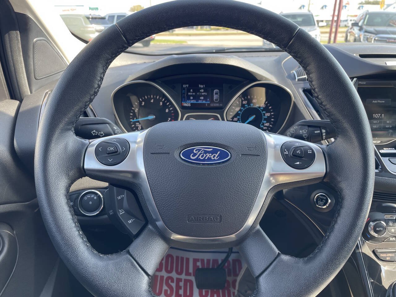 Used 2015 Ford Escape Titanium AWD/4WD image 16
