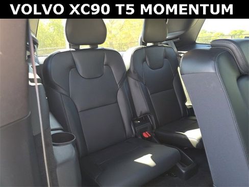 Used 2020 Volvo XC90 T5 Momentum image 15