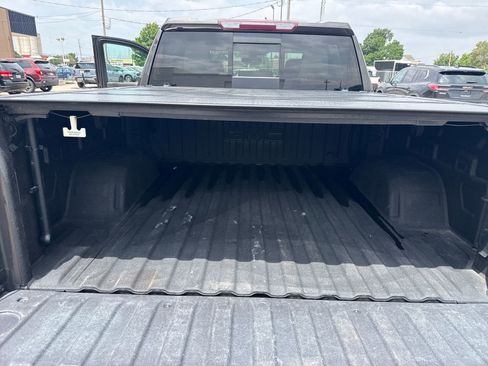 Used 2021 GMC Sierra 1500 SLT w/ SLT Premium Plus Package AWD/4WD image 25