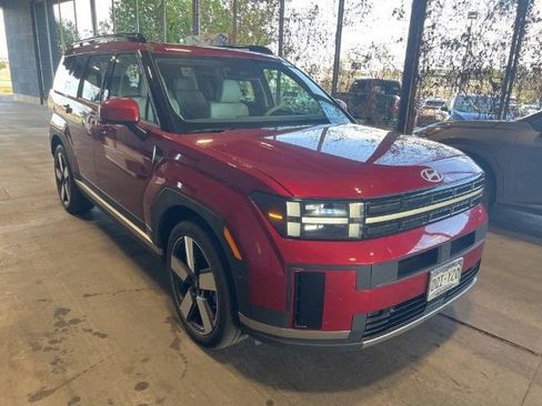 Used 2025 Hyundai Santa Fe Limited image 2