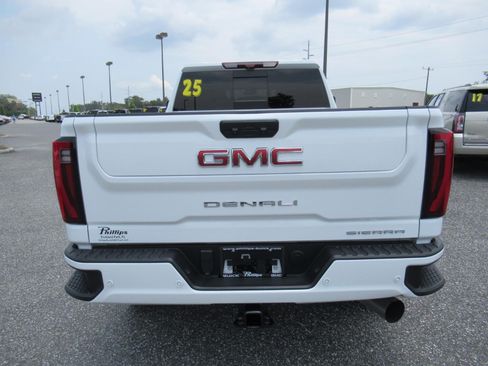 Used 2025 GMC Sierra 2500 Denali w/ Denali Reserve Package AWD/4WD image 7