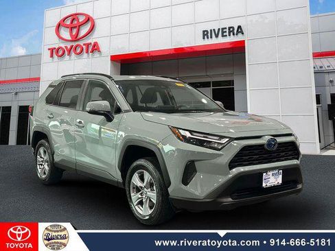 Certified 2023 Toyota RAV4 XLE w/ XLE Grade Weather Package AWD/4WD image 9