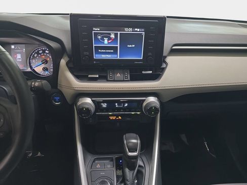 Used 2022 Toyota RAV4 XLE Premium AWD/4WD image 20