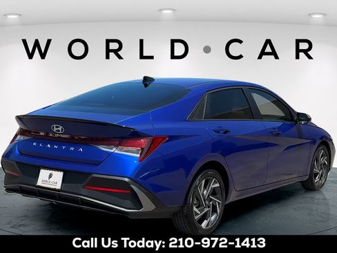 Certified 2025 Hyundai Elantra Sport FWD image 7
