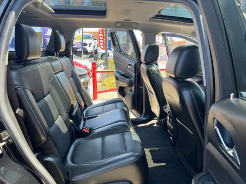 Used 2017 GMC Acadia SLT FWD image 34