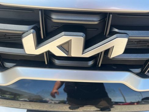 Used 2025 Kia Telluride S AWD/4WD image 30