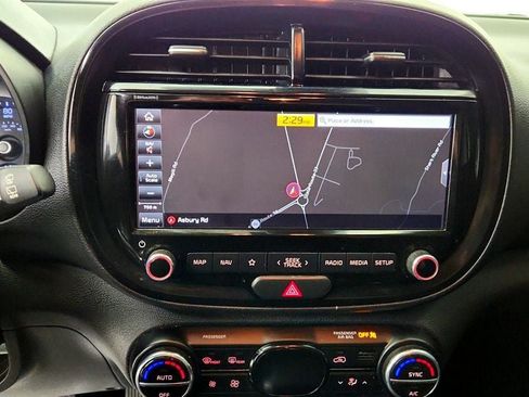 Used 2020 Kia Soul EX FWD image 17
