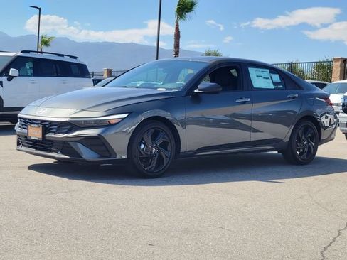 New 2026 Hyundai Elantra SEL Sport FWD image 2