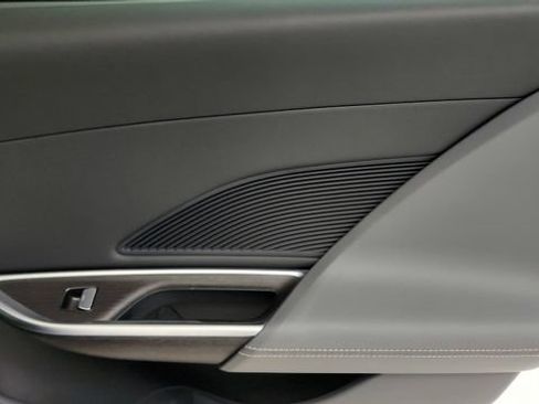 Used 2025 Lucid Air Pure RWD image 43