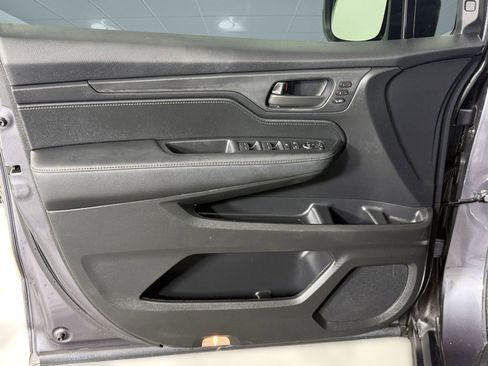 Used 2025 Honda Odyssey EX-L image 12