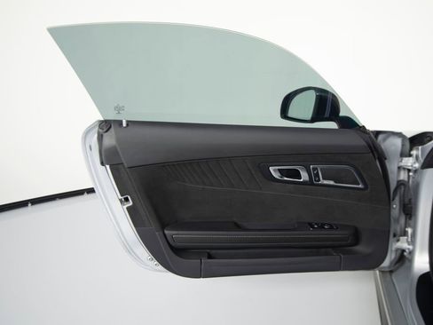 Used 2018 Mercedes-Benz AMG GT R image 10