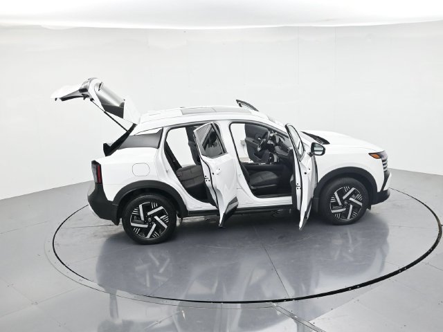 Used 2025 Nissan Kicks SV w/ SV Premium Package FWD image 47