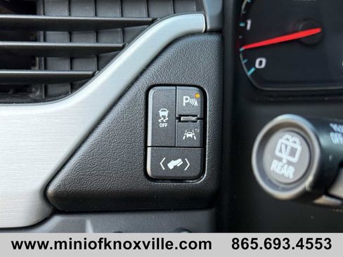 Used 2018 GMC Yukon SLT w/ Open Road Package image 26