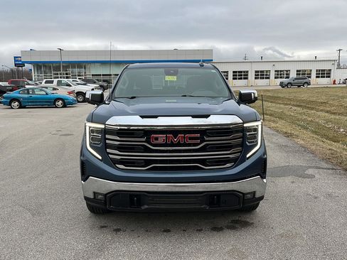 Used 2024 GMC Sierra 1500 SLT image 9