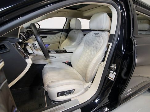 Used 2023 Bentley Flying Spur Azure image 36