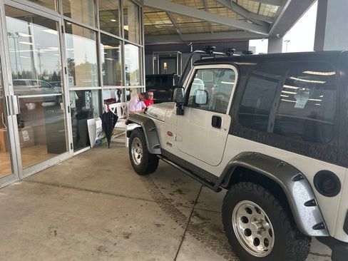 Used 2003 Jeep Wrangler Rubicon AWD/4WD image 3