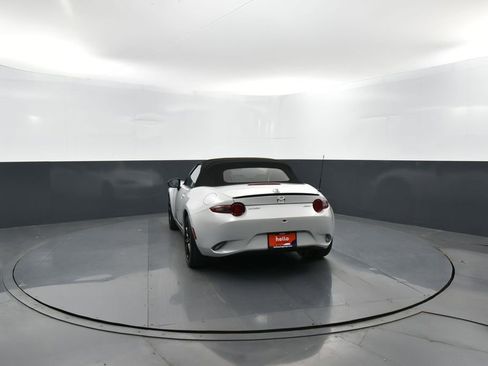 Used 2019 MAZDA MX-5 Miata Club image 34