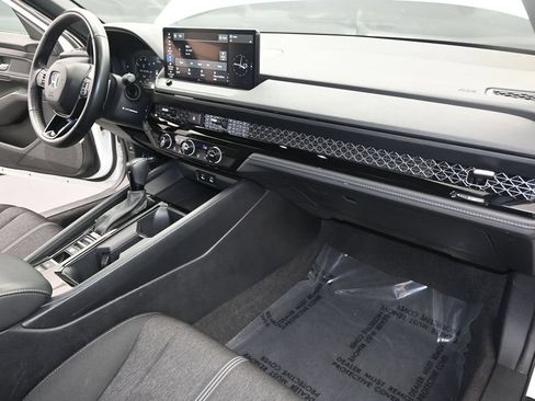 Used 2023 Honda Accord Sport image 26