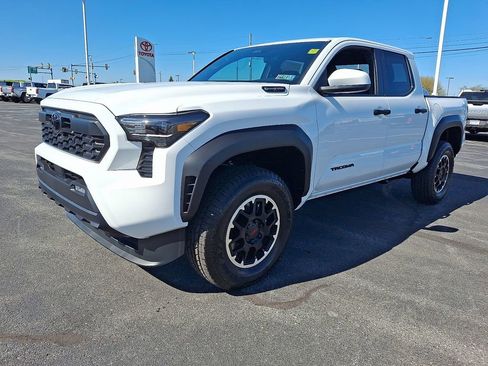 New 2026 Toyota Tacoma TRD Off-Road AWD/4WD image 3
