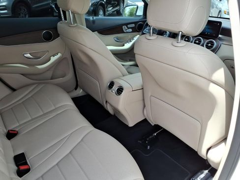 Used 2021 Mercedes-Benz GLC 300 image 13