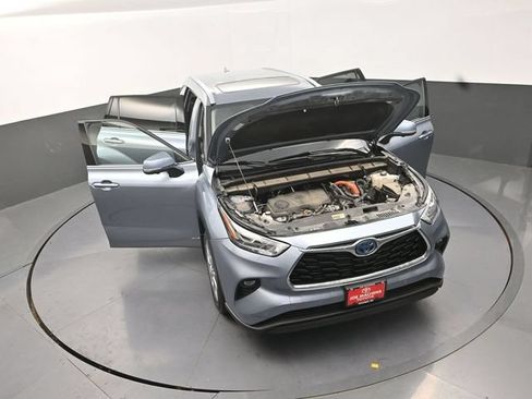 Used 2024 Toyota Highlander Limited AWD/4WD image 41