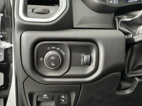 New 2026 RAM 1500 Big Horn AWD/4WD image 9