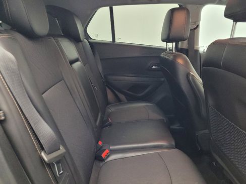 Used 2020 Chevrolet Trax LT w/ Driver Confidence Package FWD image 19