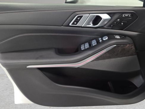 Used 2023 BMW X7 xDrive40i w/ Premium Package image 10