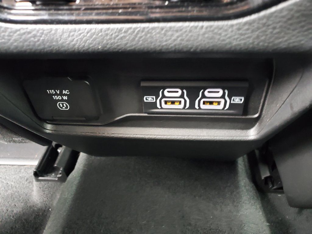 Used 2023 Jeep Grand Cherokee Altitude AWD/4WD image 11