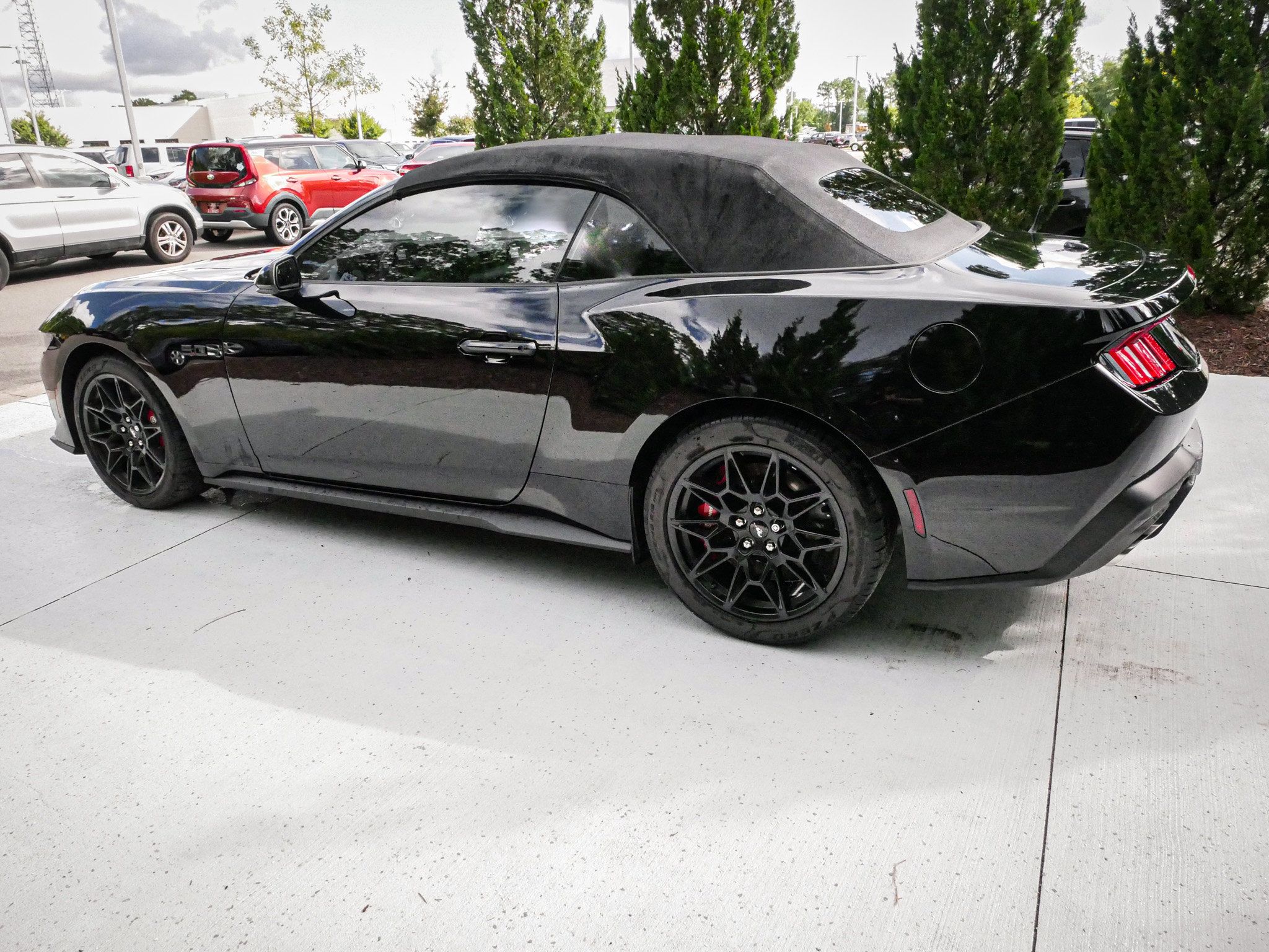 Used 2026 Ford Mustang GT Premium w/ GT Performance Package RWD image 7