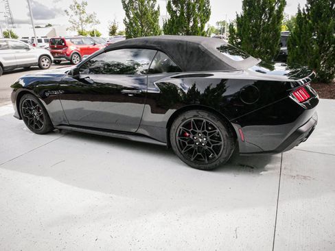 Used 2026 Ford Mustang GT Premium w/ GT Performance Package RWD image 7