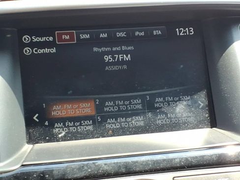 Used 2020 Nissan Pathfinder S FWD image 21