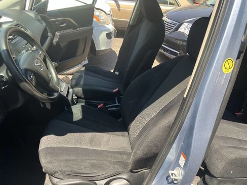 Used 2012 MAZDA MAZDA5 Sport FWD image 14