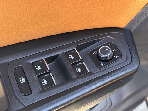 Used 2018 Volkswagen Atlas SEL Premium image 10