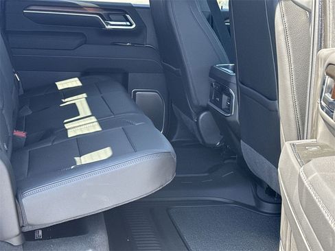 New 2025 GMC Sierra 2500 Denali w/ Denali Reserve Package image 33