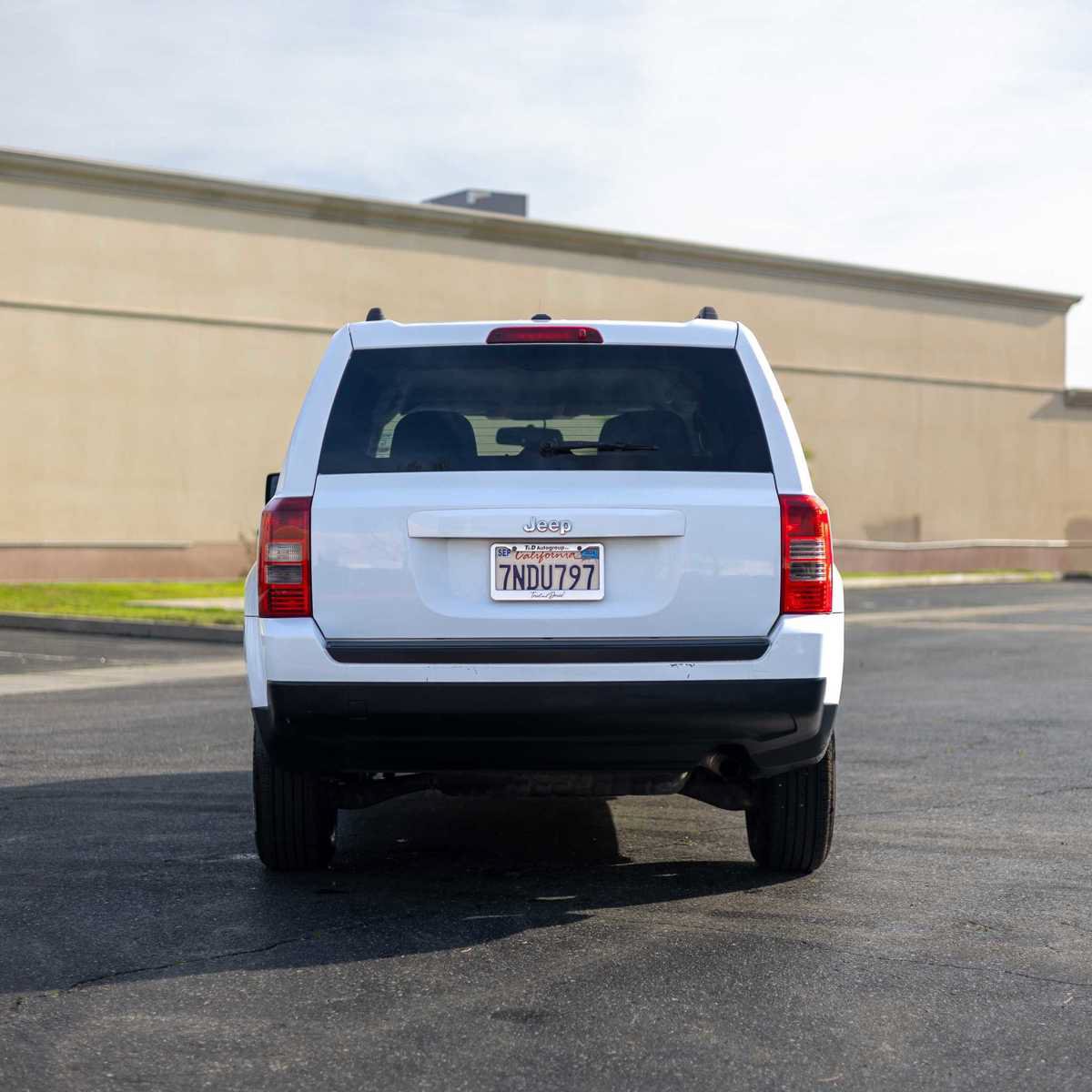 Used 2016 Jeep Patriot Sport w/ Power Value Group FWD image 6