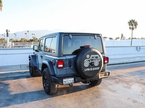 Used 2025 Jeep Wrangler Sport AWD/4WD image 7
