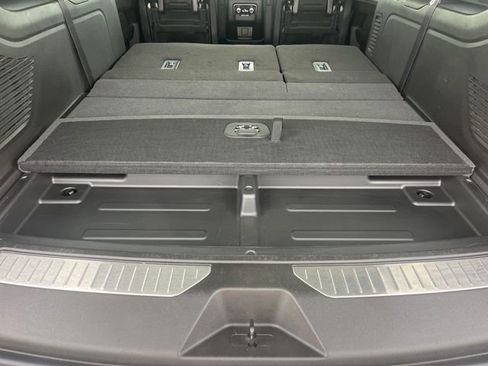 Used 2023 GMC Yukon XL Denali image 46