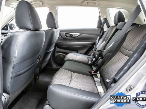 Used 2020 Nissan Rogue S image 27