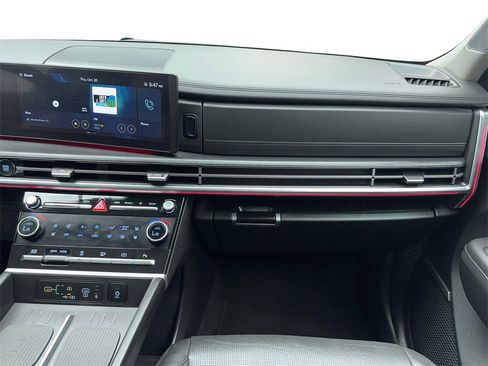 Used 2024 Hyundai Santa Fe Limited image 20