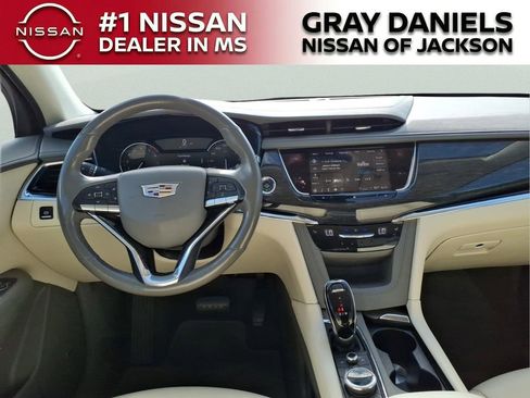 Used 2021 Cadillac XT6 Premium Luxury AWD/4WD image 10