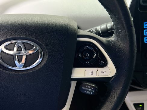 Used 2017 Toyota Prius Four Touring image 19
