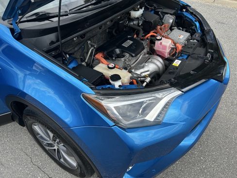Used 2017 Toyota RAV4 XLE w/ Convenience Package AWD/4WD image 17