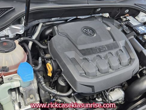 Used 2018 Volkswagen Passat 2.0T SE FWD image 19