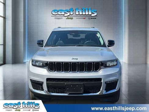 Used 2023 Jeep Grand Cherokee L Limited AWD/4WD image 8