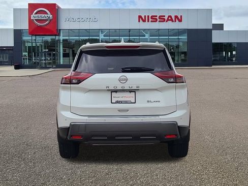 Used 2024 Nissan Rogue SL w/ SL Premium Package AWD/4WD image 6