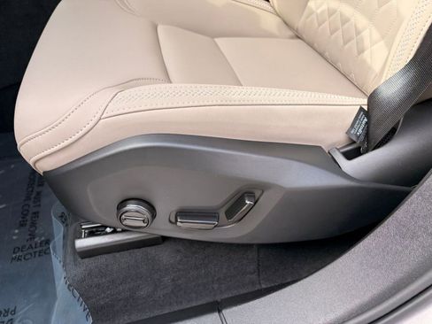 New 2026 Volvo XC90 B6 Plus w/ Protection Package Premier image 14