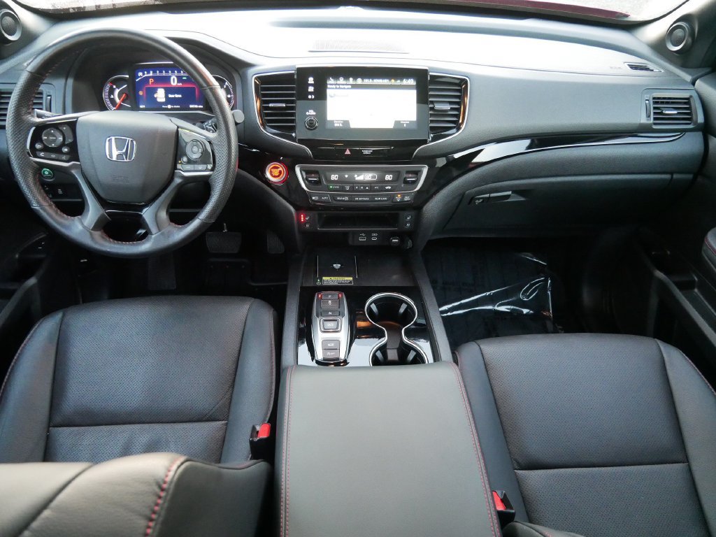 Used 2024 Honda Passport Black Edition image 13